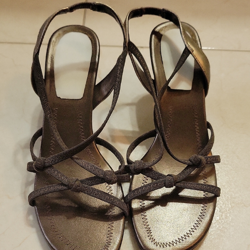Elegant Brown Strappy Sandals